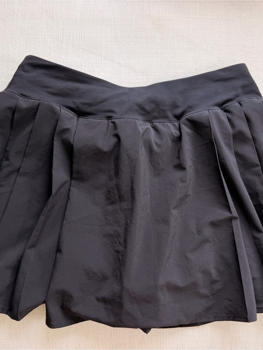 Lululemon Black Pleated Women's Skirt